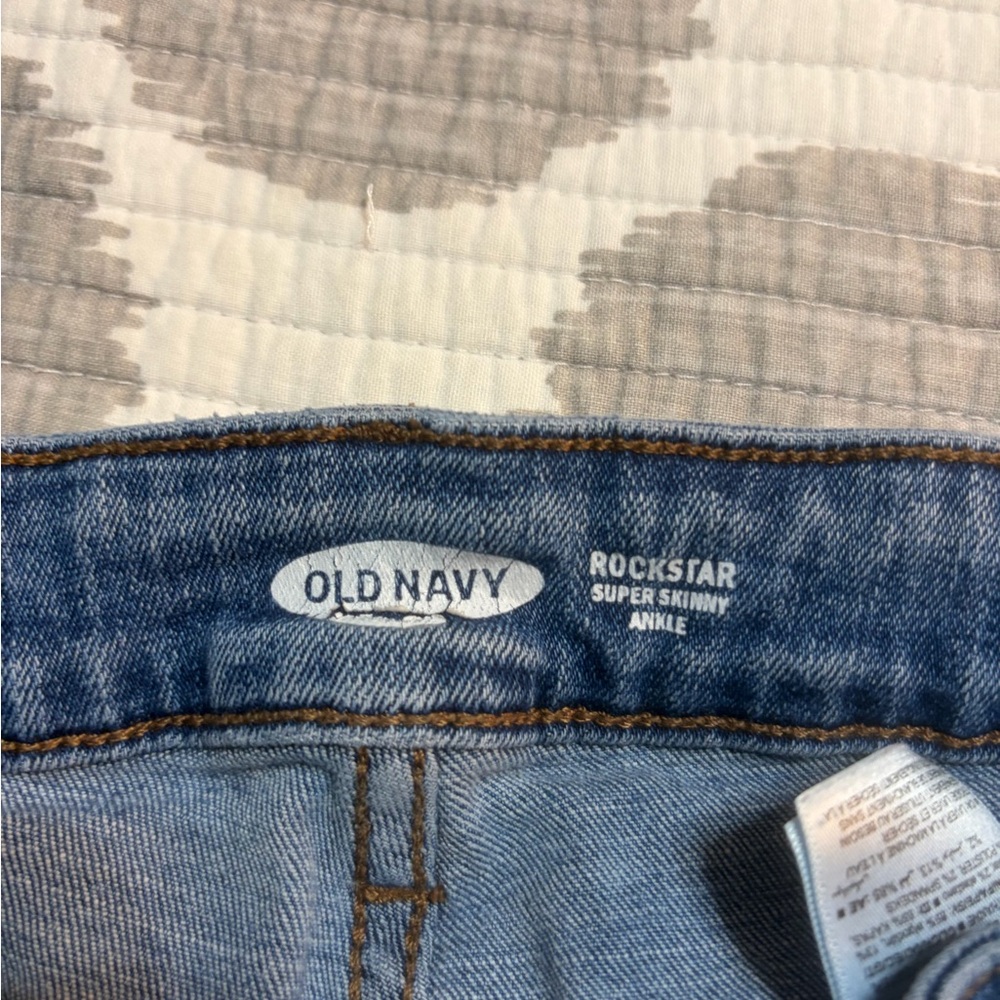 Old Navy Rockstar Ankle Jeans in Light Blue